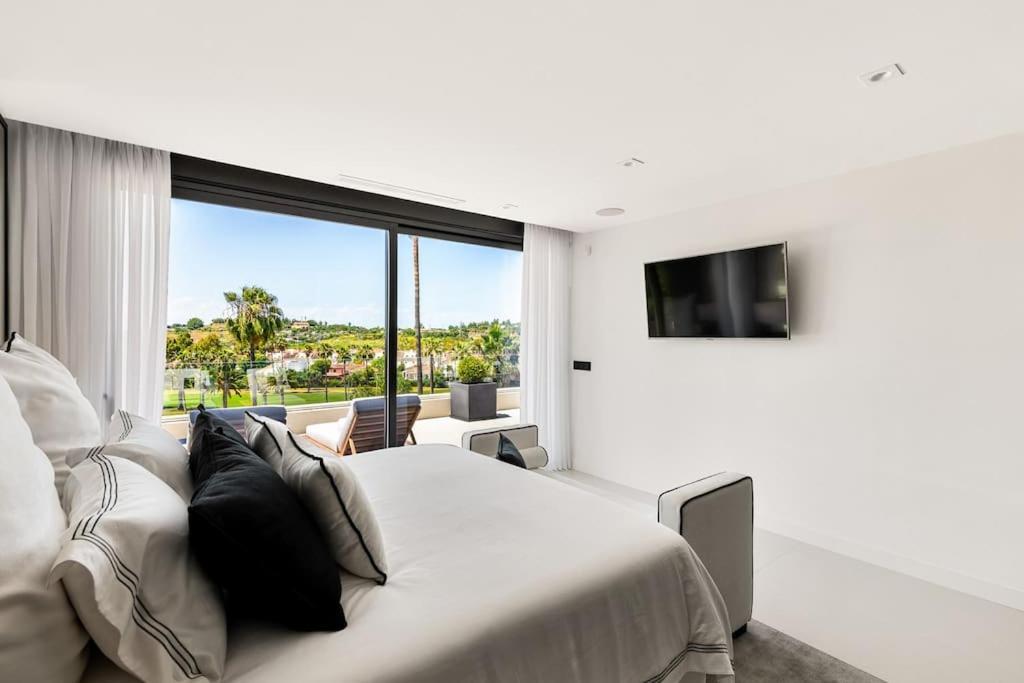 Oak - 6-bedroom With Cinema And Pool Villa *