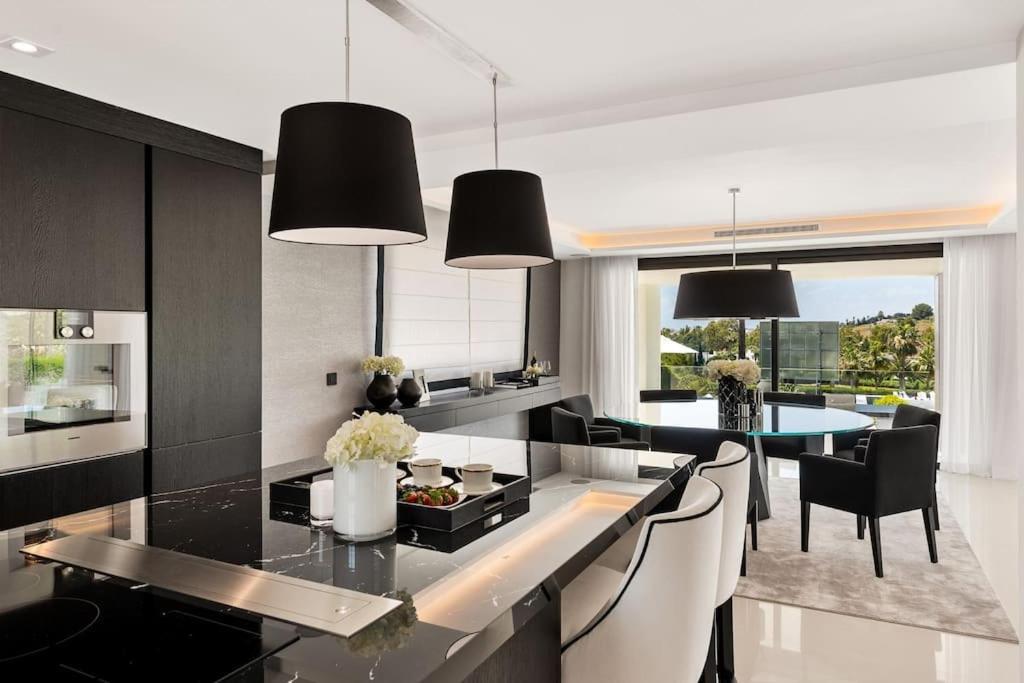 Oak - 6-bedroom With Cinema And Pool Villa Marbella