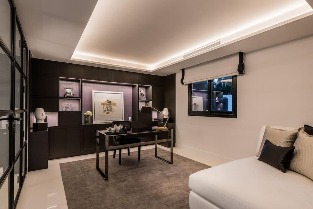 Oak - 6-bedroom With Cinema And Pool Villa